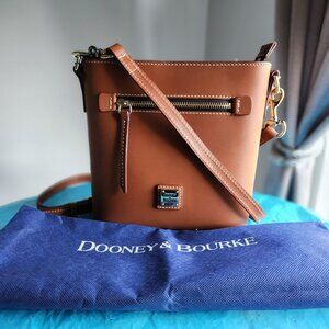 Dooney & Bourke Brown Crossbody NWT